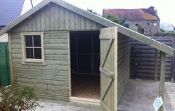 Abri de jardin en bois avec appenti