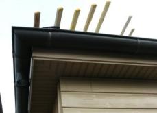 Detail goutiere sur maison bois construite en normandie Detail goutiere sur maison bois construite en normandie 1