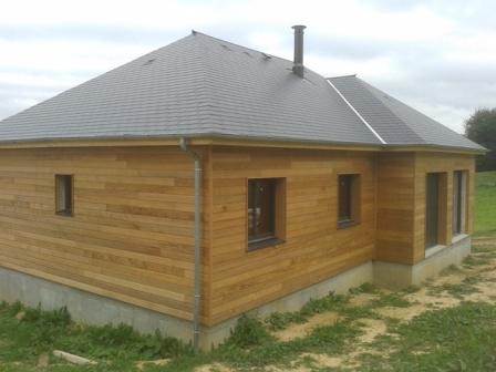 Maison construite sur sous sol en bois