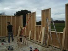 Montage des murs maison en ossature bois